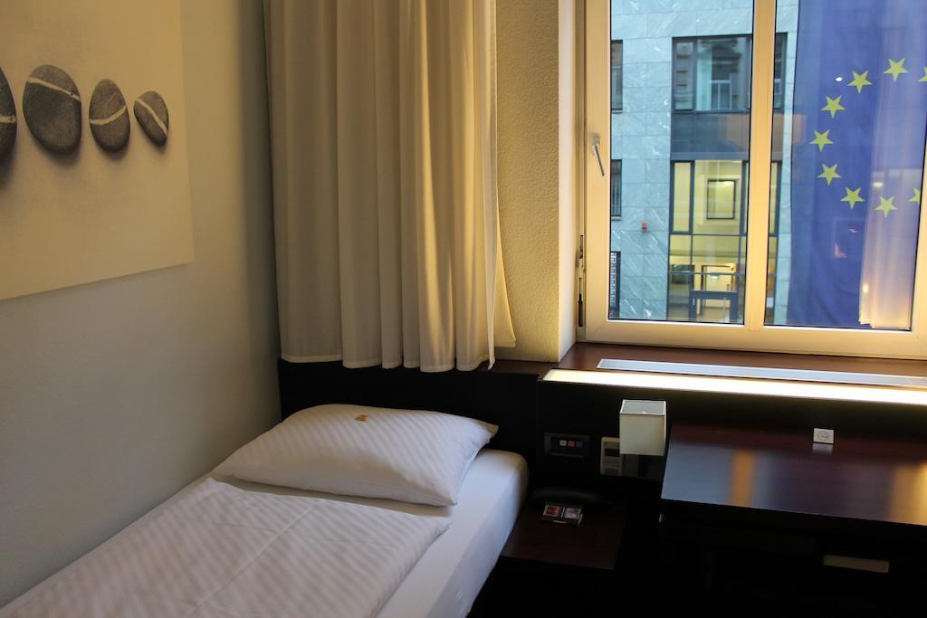 Hotel Concorde Frankfurt nad Menem Zewnętrze zdjęcie